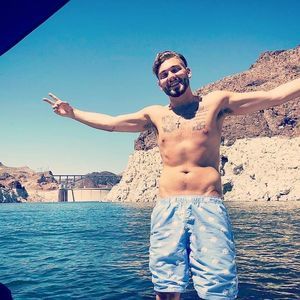 Meet your Posher, Johnny